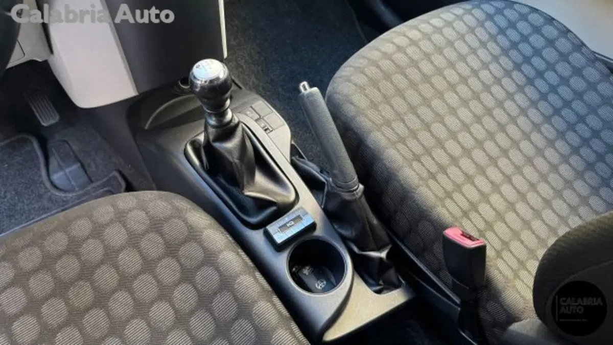 Toyota iQ usata a Reggio Calabria (18)