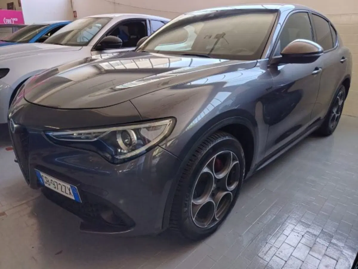 Alfa Romeo Stelvio usata a Forlì-Cesena (6)