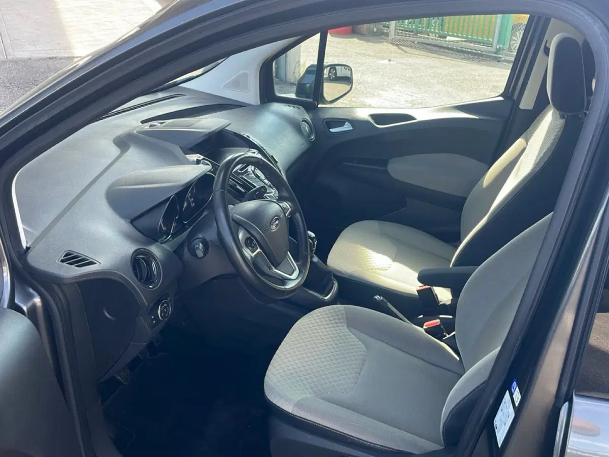 Ford Tourneo Courier usata a Bologna (12)