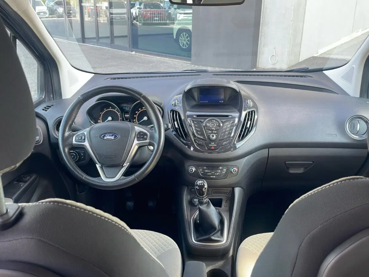 Ford Tourneo Courier usata a Bologna (13)