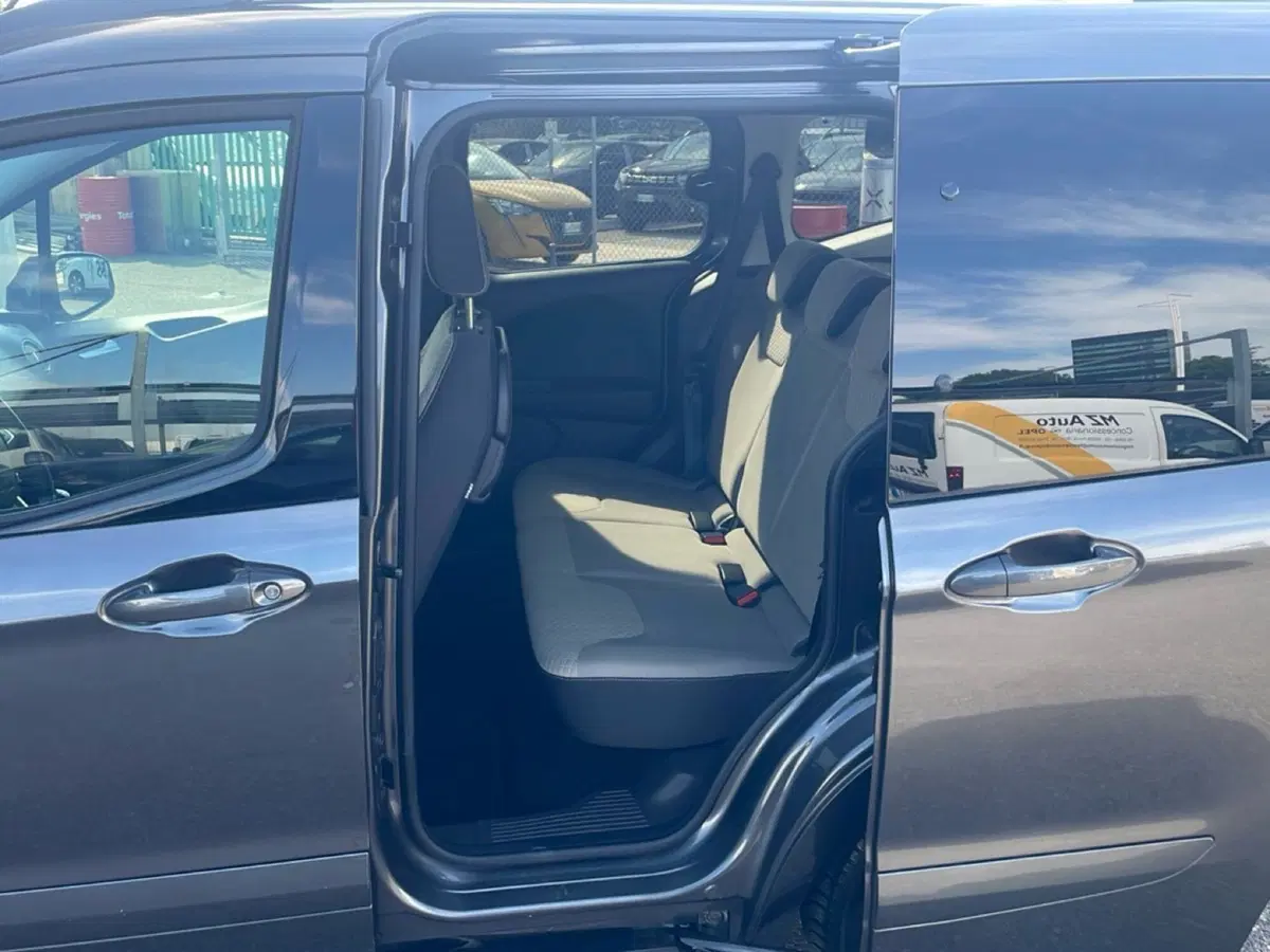 Ford Tourneo Courier usata a Bologna (15)
