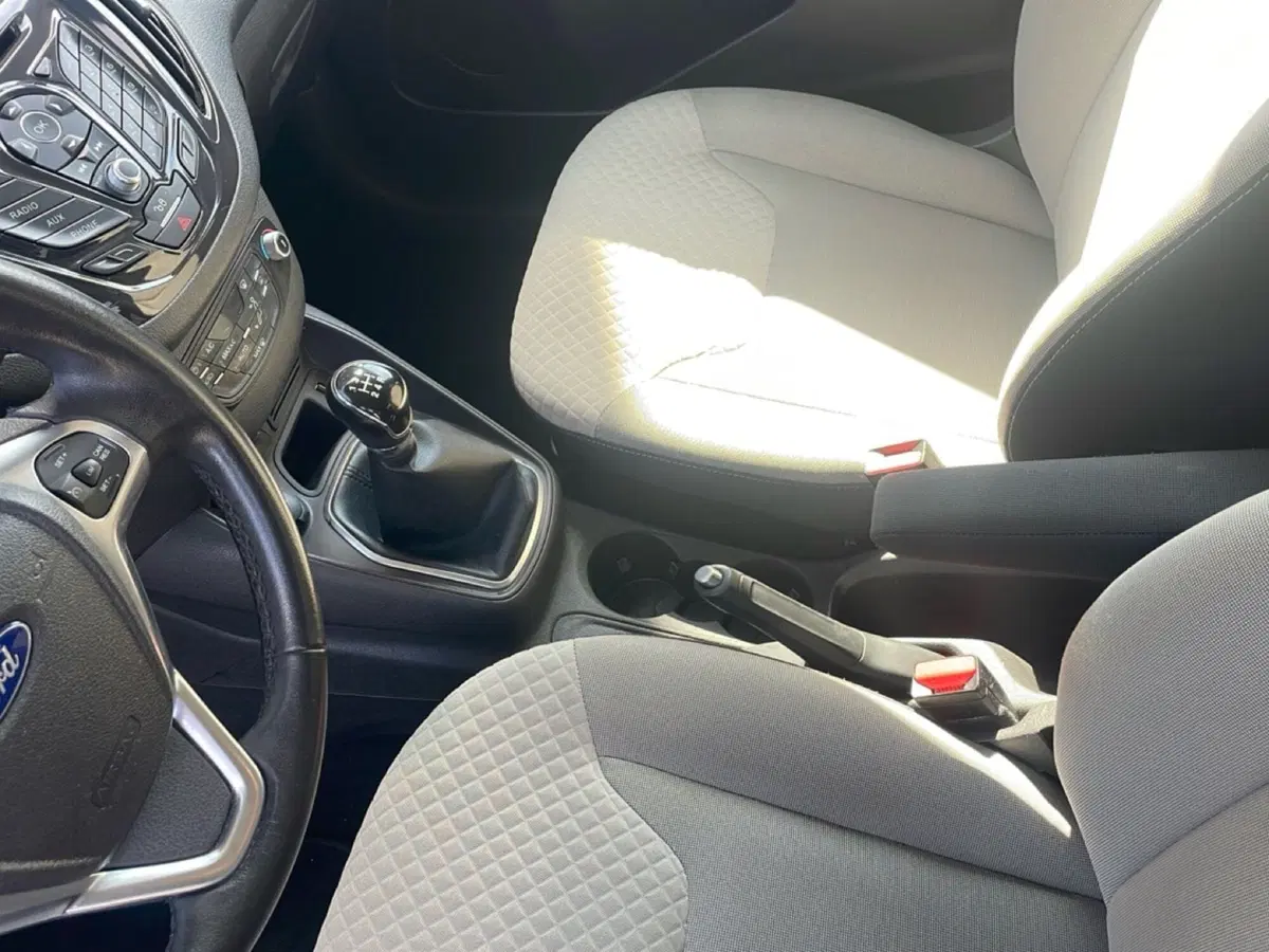Ford Tourneo Courier usata a Bologna (18)