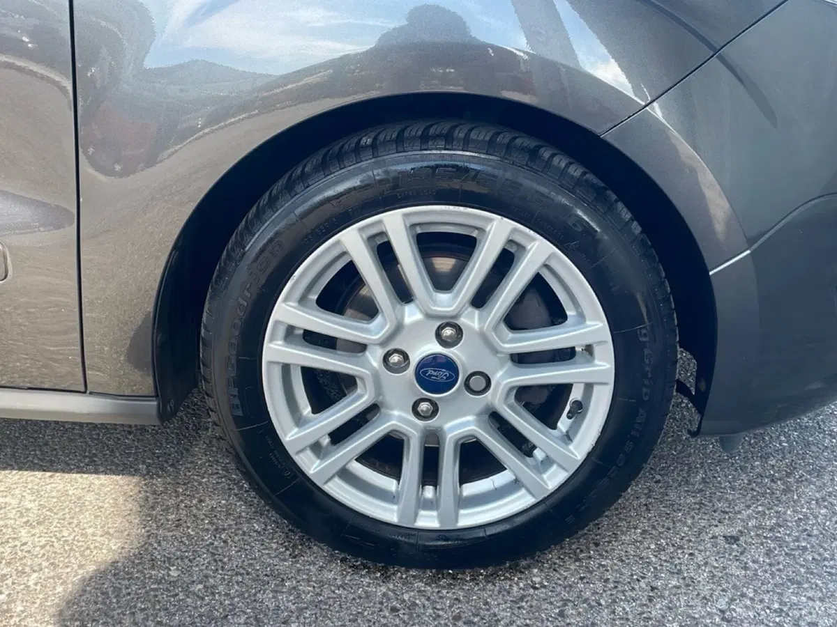Ford Tourneo Courier usata a Bologna (9)