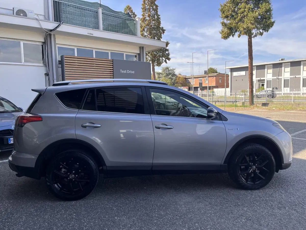 Toyota Rav4 usata a Modena (4)