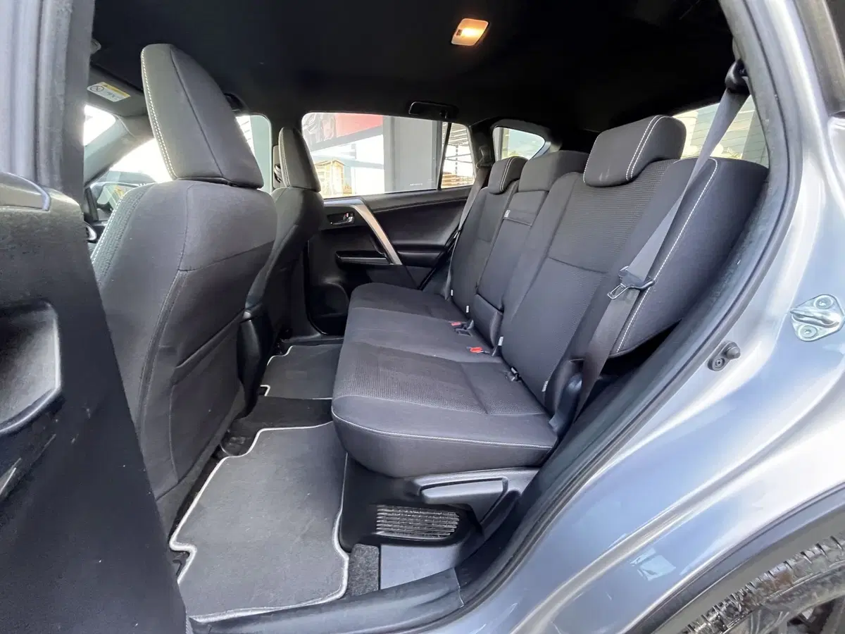 Toyota Rav4 usata a Modena (9)