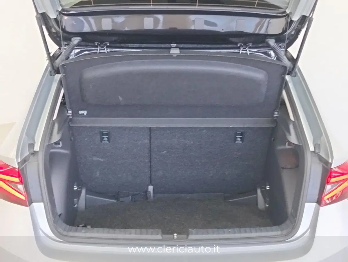 Skoda Fabia usata a Como (14)