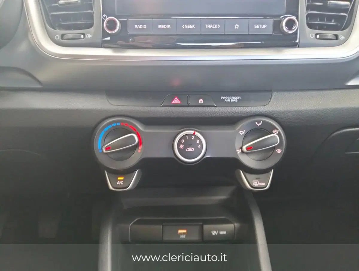 Kia Stonic usata a Como (12)