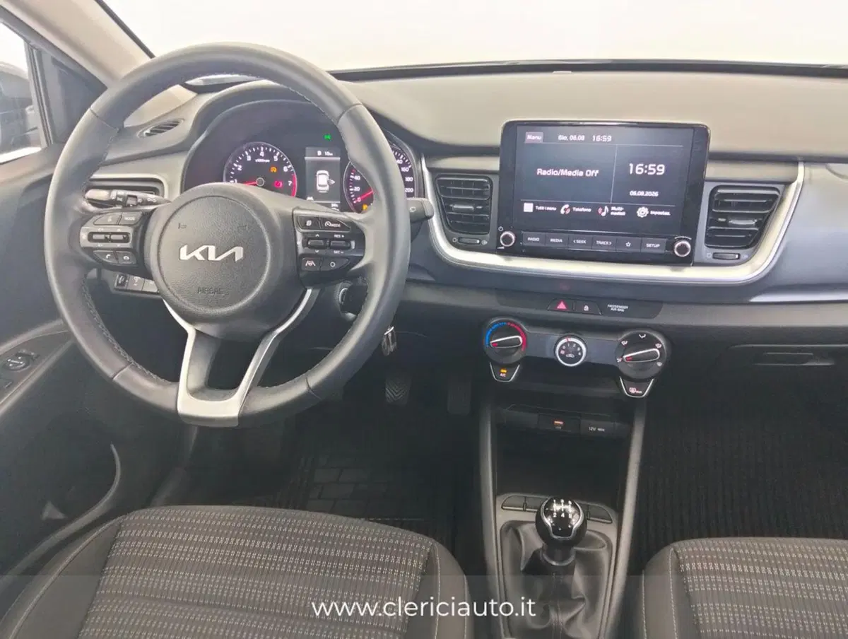Kia Stonic usata a Como (10)