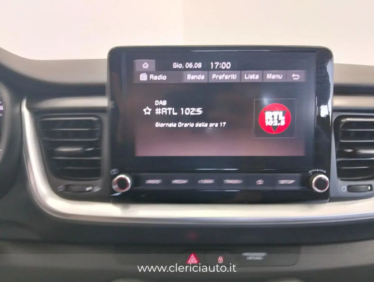 Kia Stonic usata a Como (14)