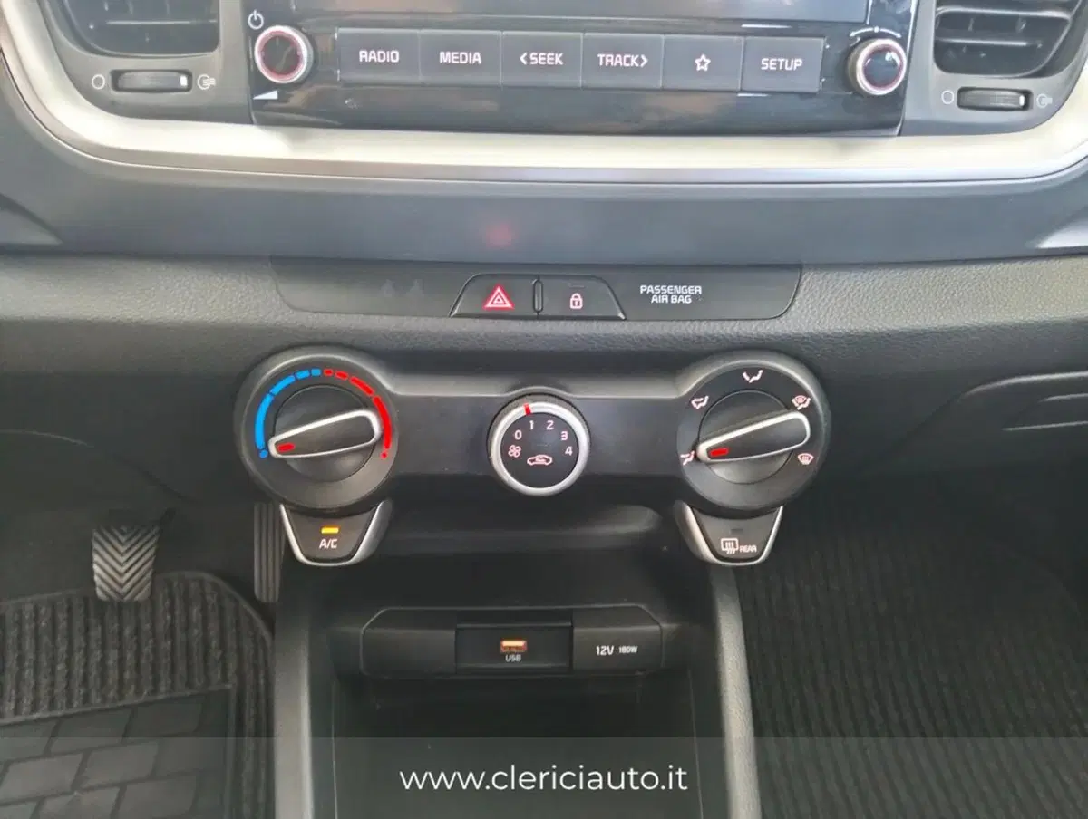 Kia Stonic usata a Como (16)