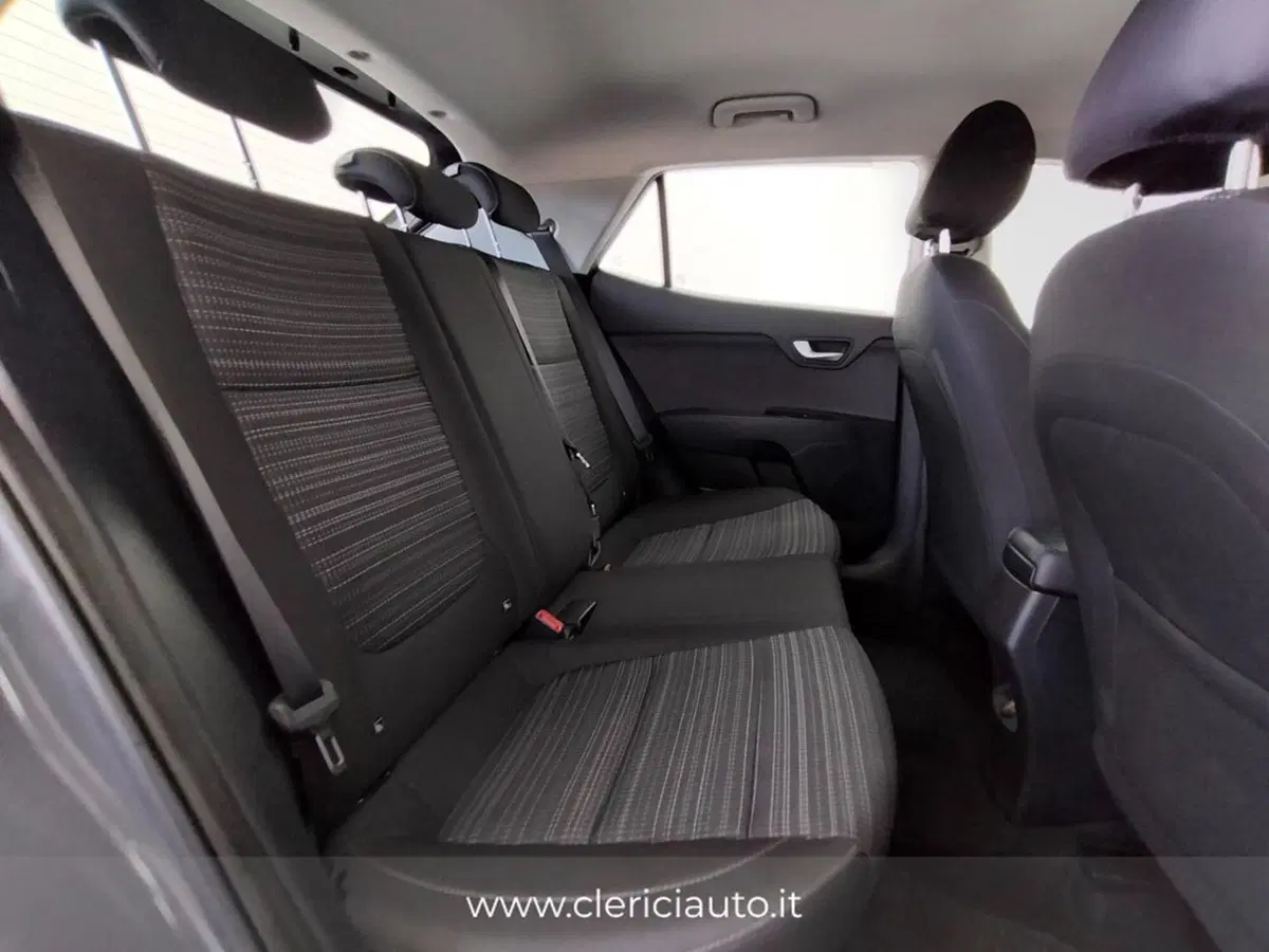 Kia Stonic usata a Como (5)