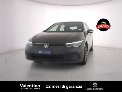 Volkswagen Golf 1.0 eTSI EVO DSG Life del 2023 usata a Roma