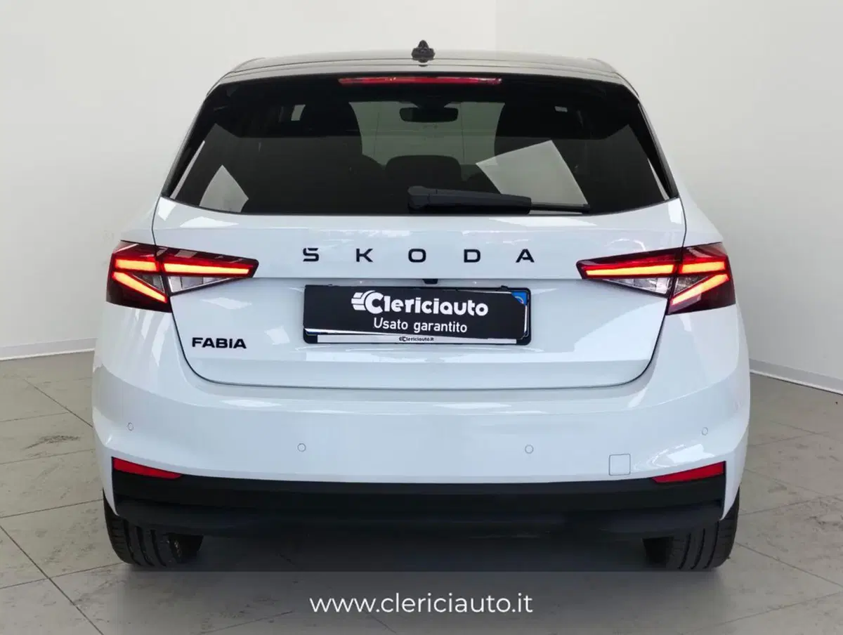 Skoda Fabia usata a Como (7)
