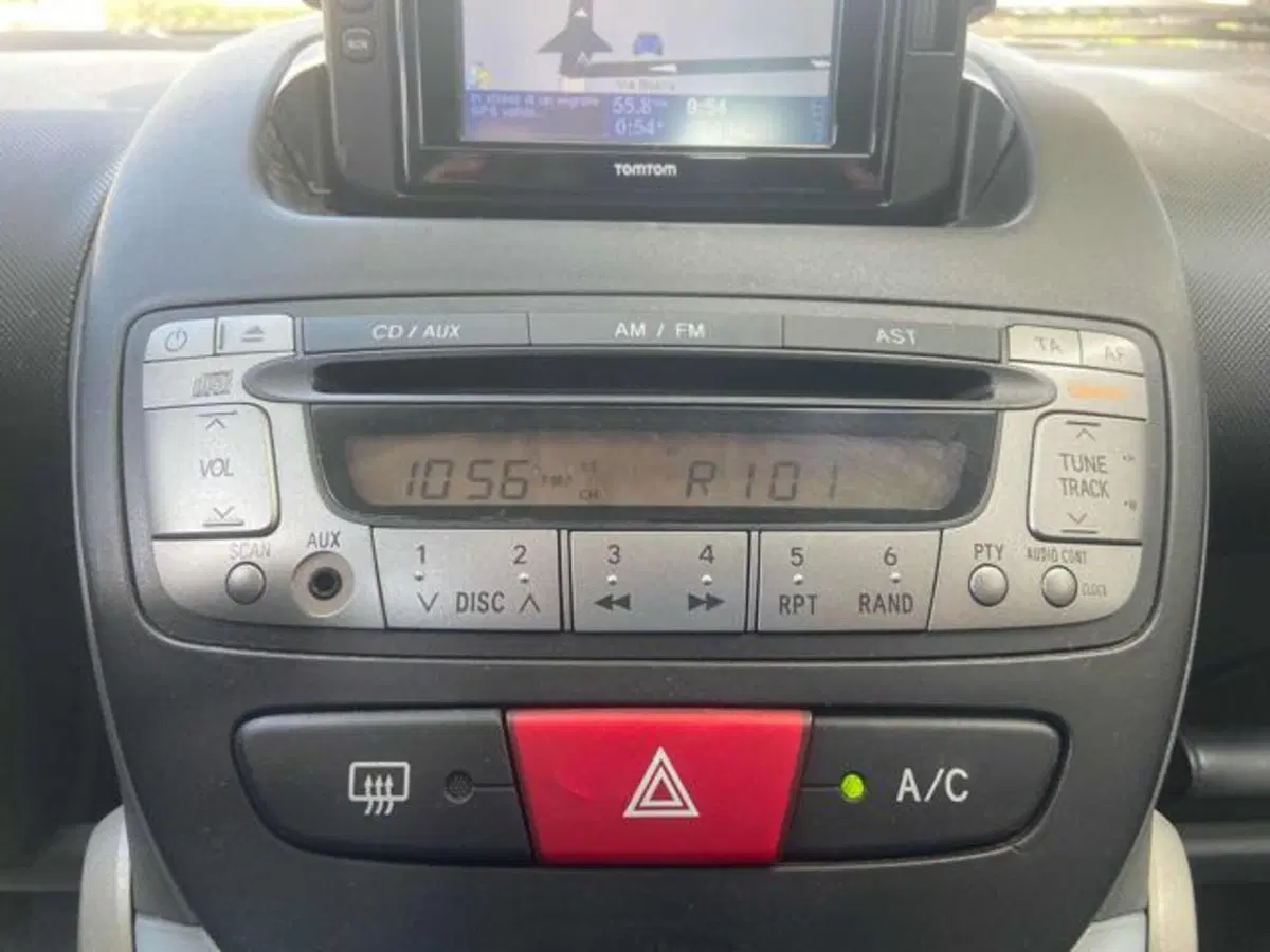 Toyota Aygo usata a Bologna (9)