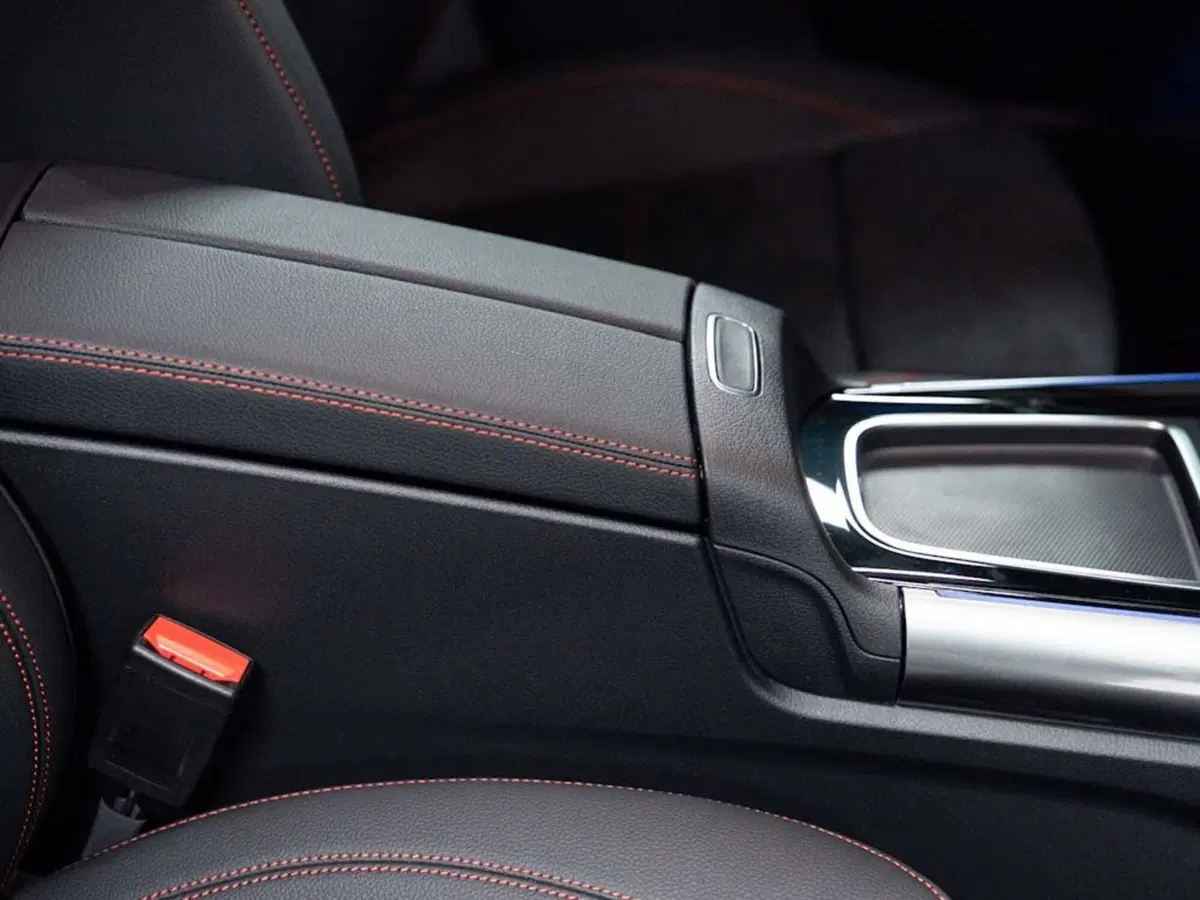 Mercedes-Benz GLA SUV nuova a Ancona (14)