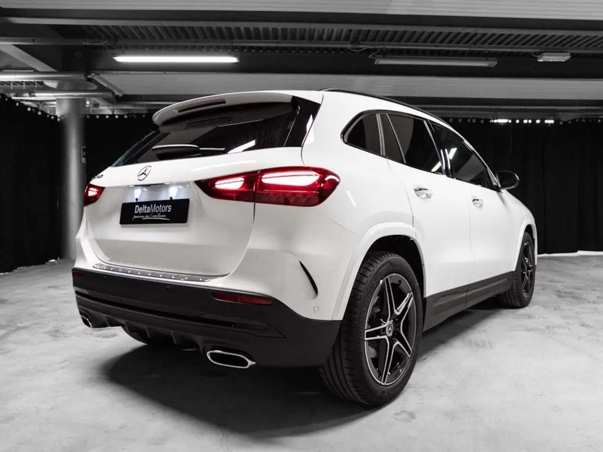 Mercedes-Benz GLA SUV nuova a Ancona (4)