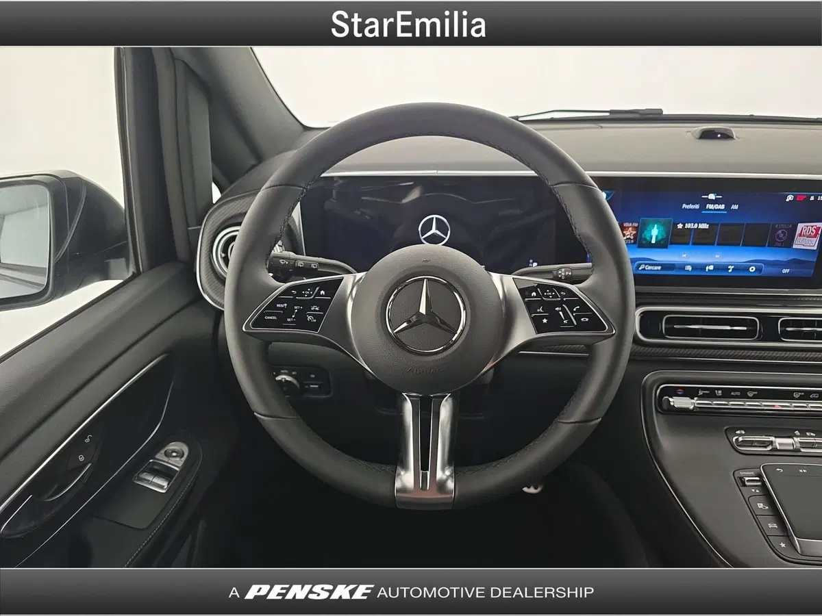 Mercedes-Benz Classe V nuova a Bologna (19)