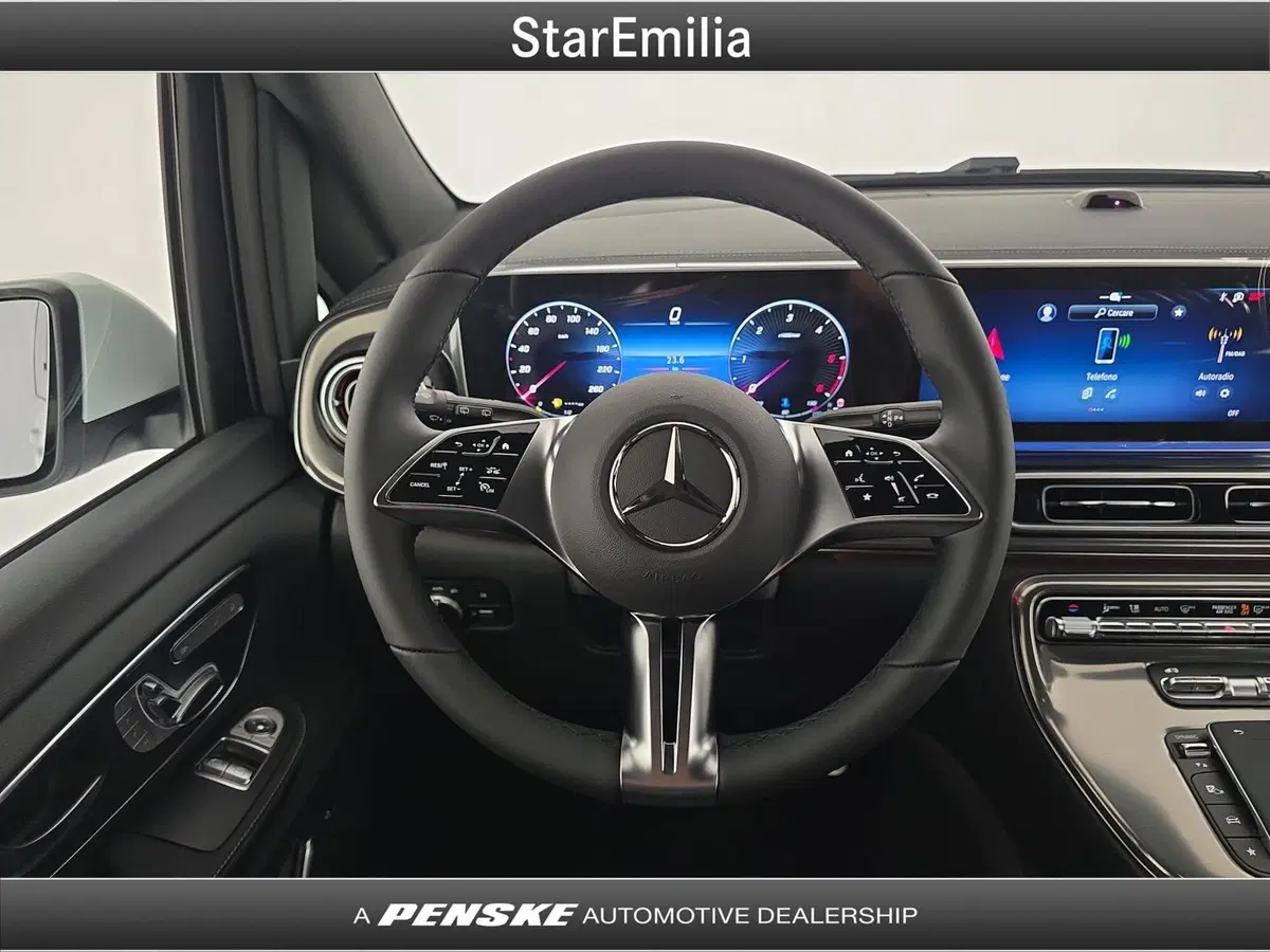 Mercedes-Benz Classe V nuova a Bologna (19)