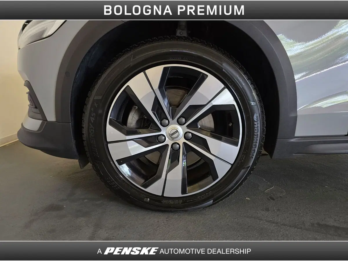 Volvo V60 Cross Country usata a Bologna (9)