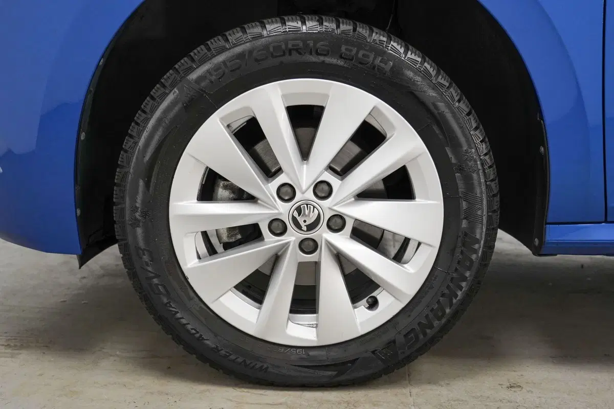 Skoda Kamiq usata a Varese (9)