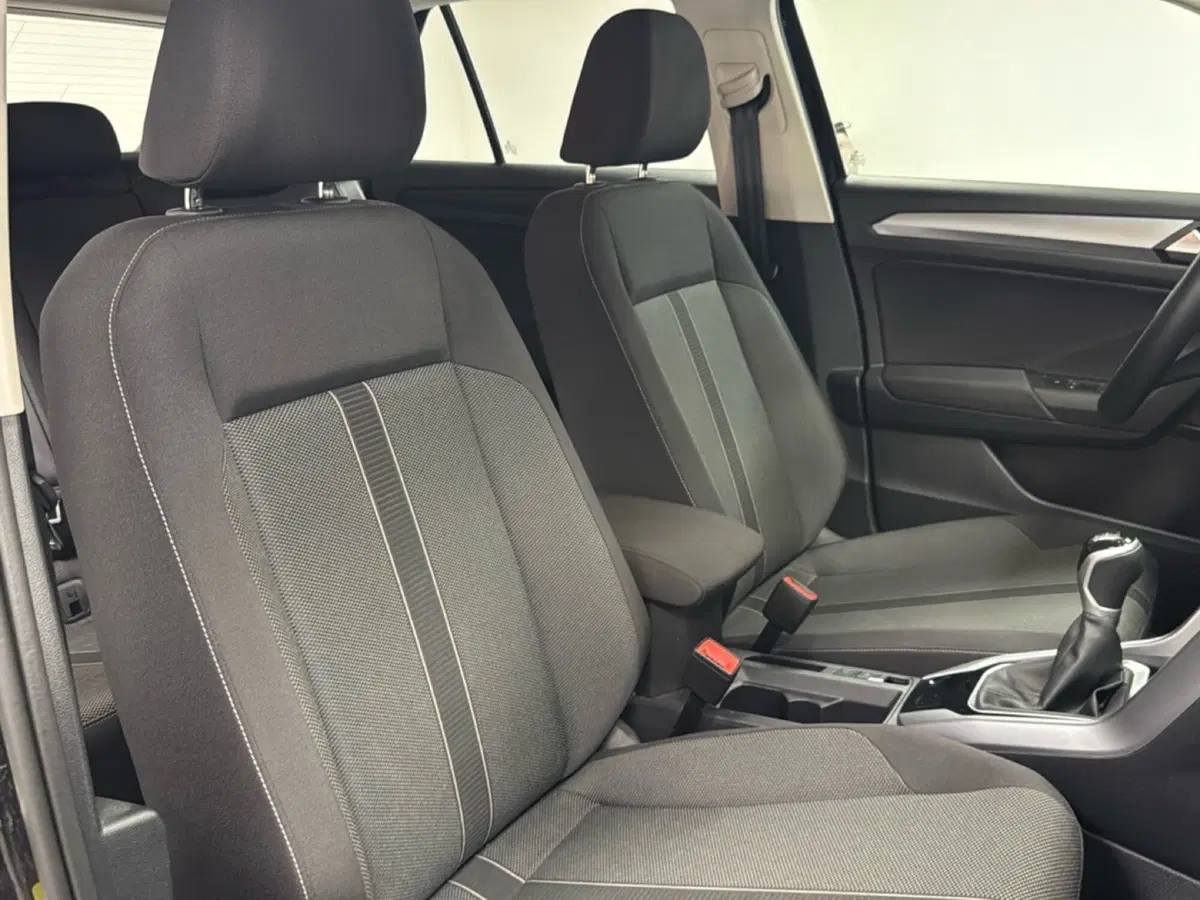 Volkswagen T-Roc usata a Varese (13)