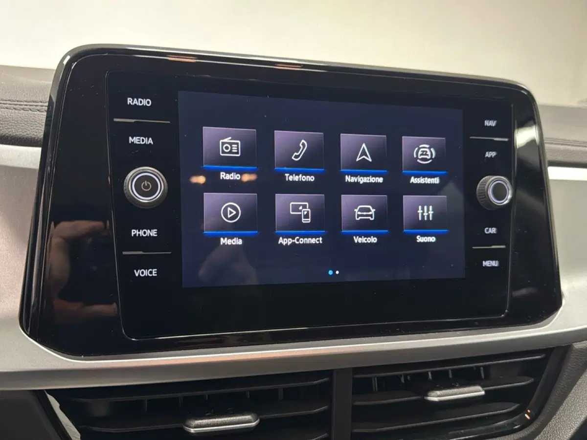 Volkswagen T-Roc usata a Varese (15)