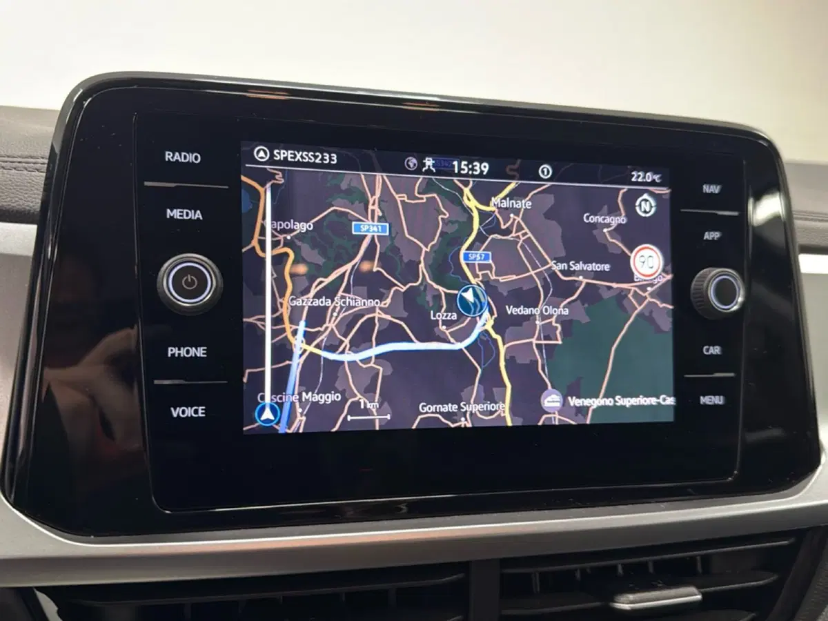 Volkswagen T-Roc usata a Varese (17)