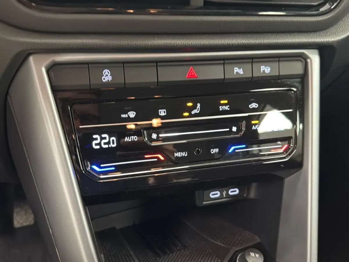 Volkswagen T-Roc usata a Varese (18)