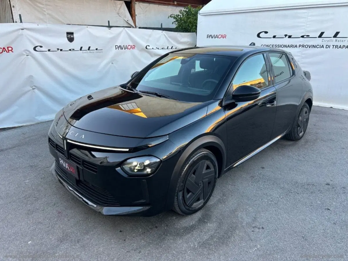 Lancia Ypsilon usata a Salerno (10)