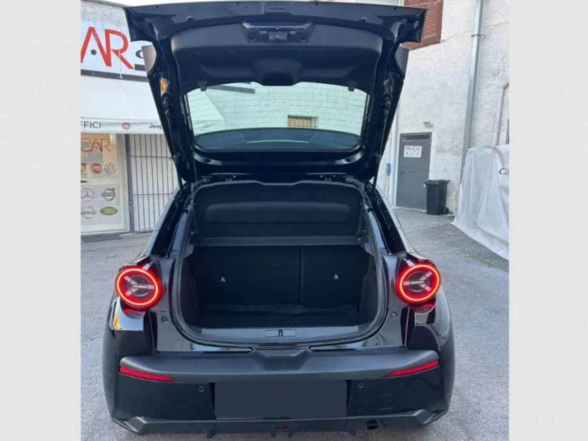 Lancia Ypsilon usata a Salerno (11)