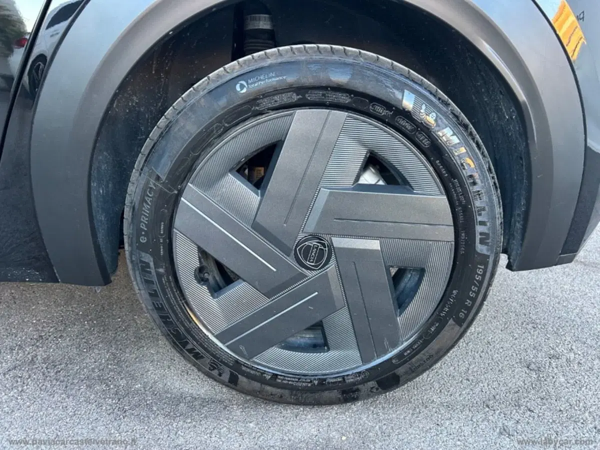 Lancia Ypsilon usata a Salerno (20)