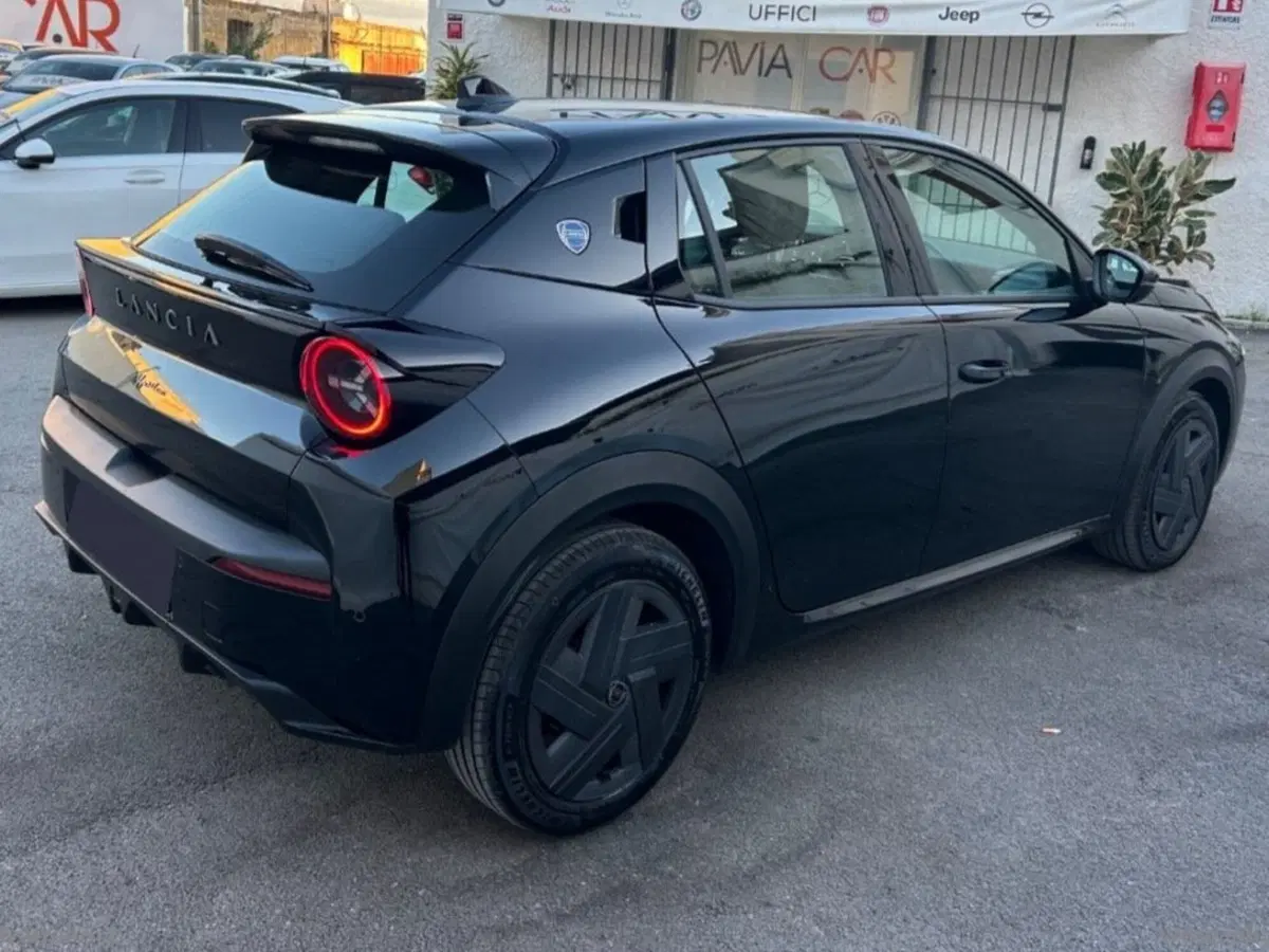 Lancia Ypsilon usata a Salerno (4)