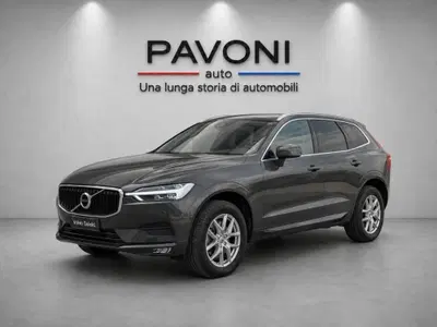 Volvo XC60 B4 (d) AWD Geartronic Momentum Pro del 2021 usata a Pescara