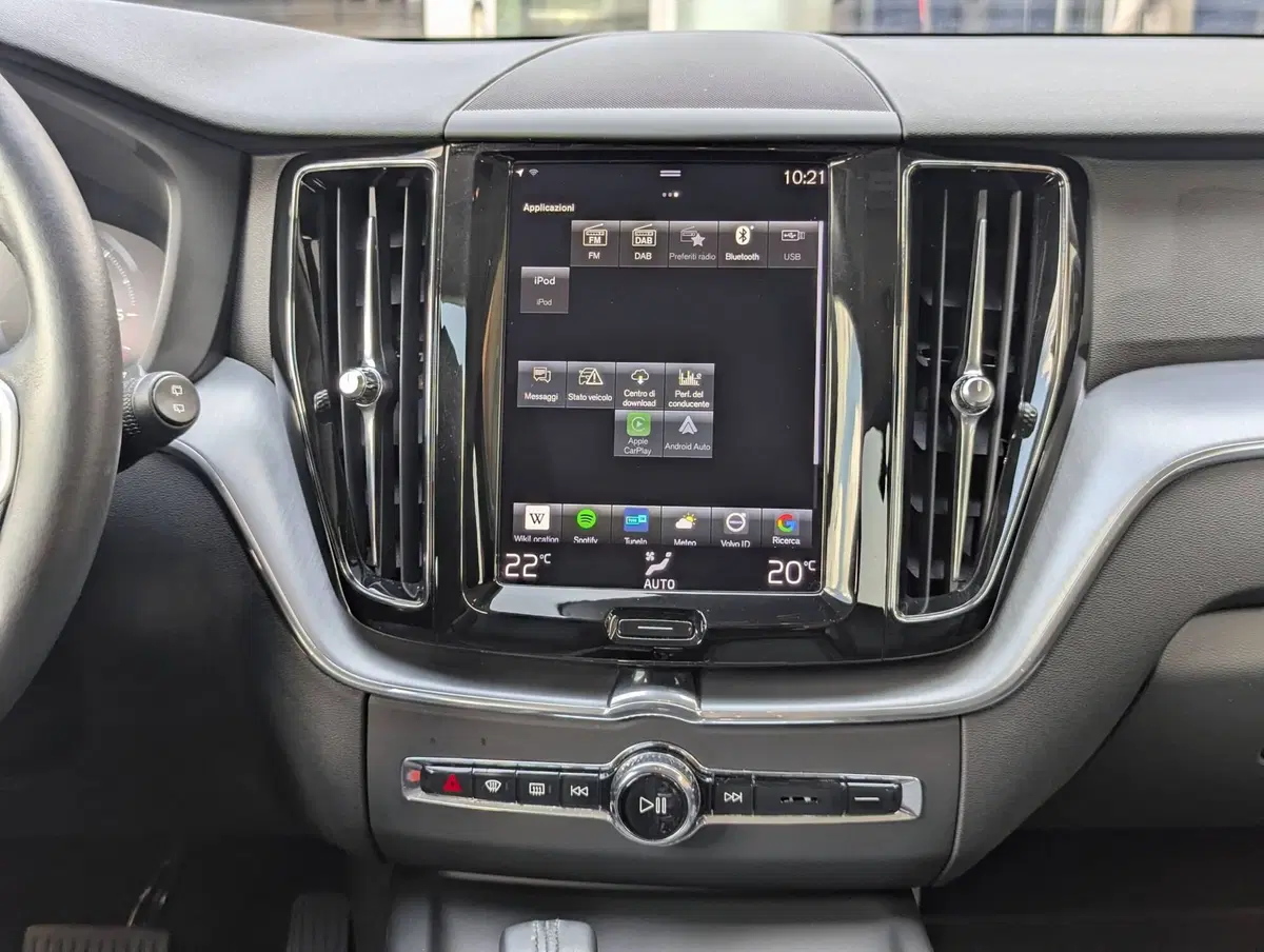 Volvo XC60 usata a Pescara (14)