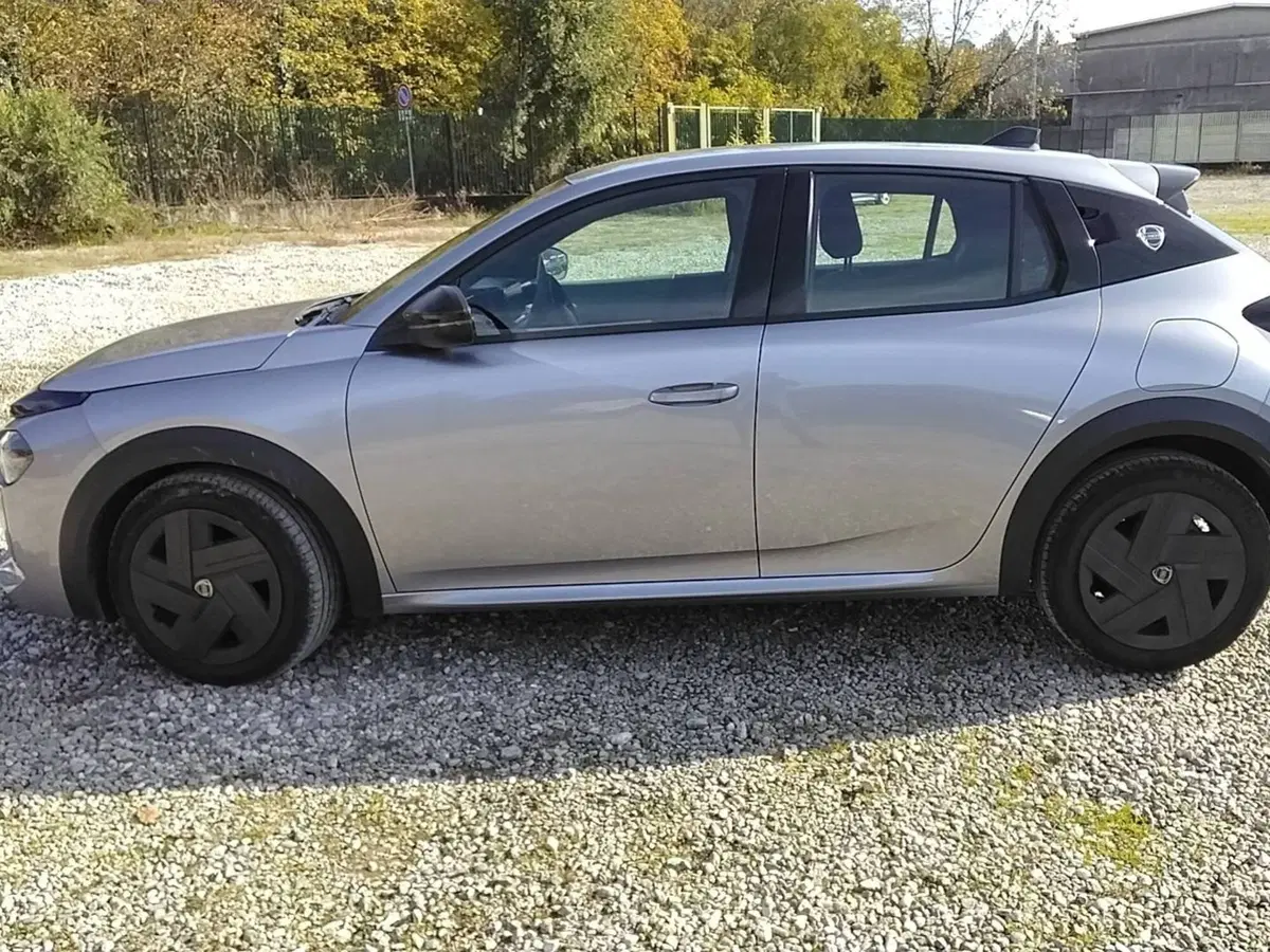 Lancia Ypsilon usata a Salerno (13)