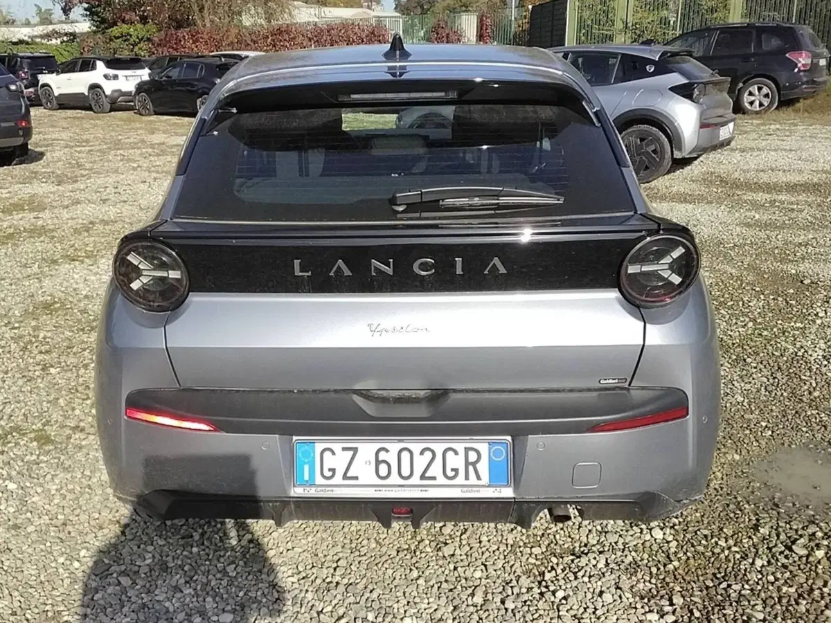 Lancia Ypsilon usata a Salerno (14)