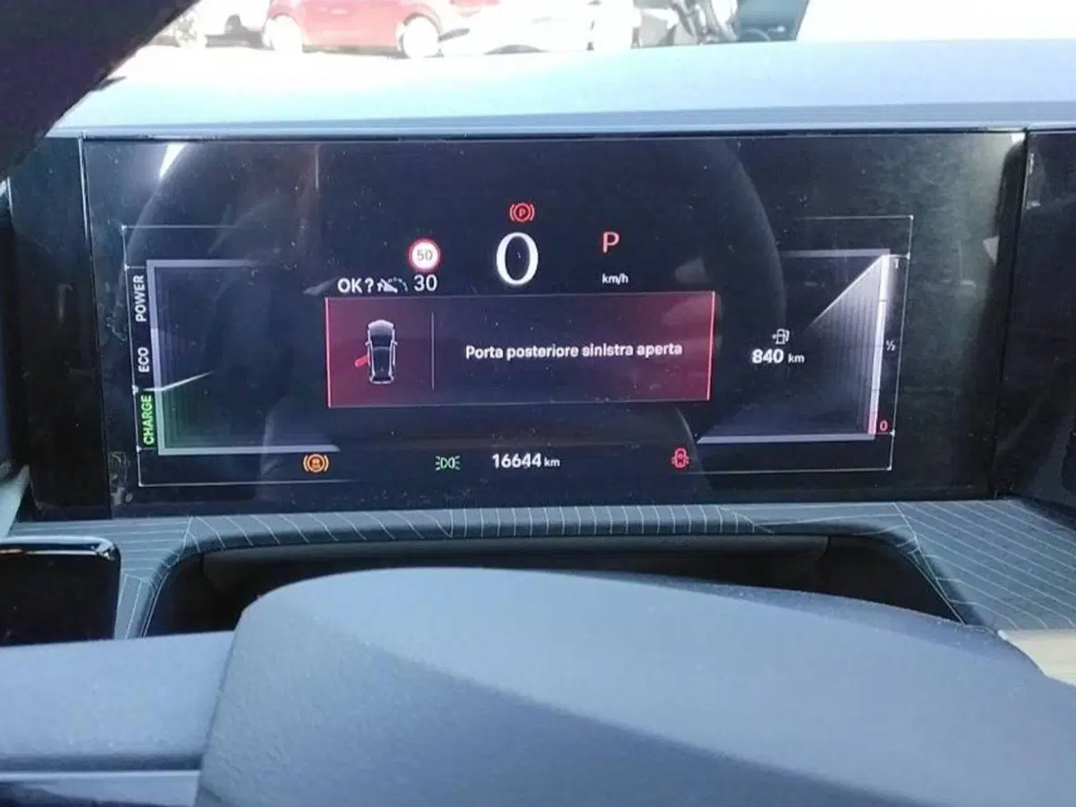 Lancia Ypsilon usata a Salerno (19)