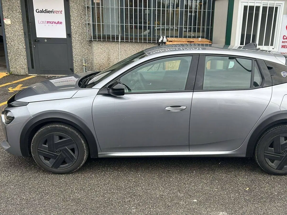 Lancia Ypsilon usata a Salerno (13)