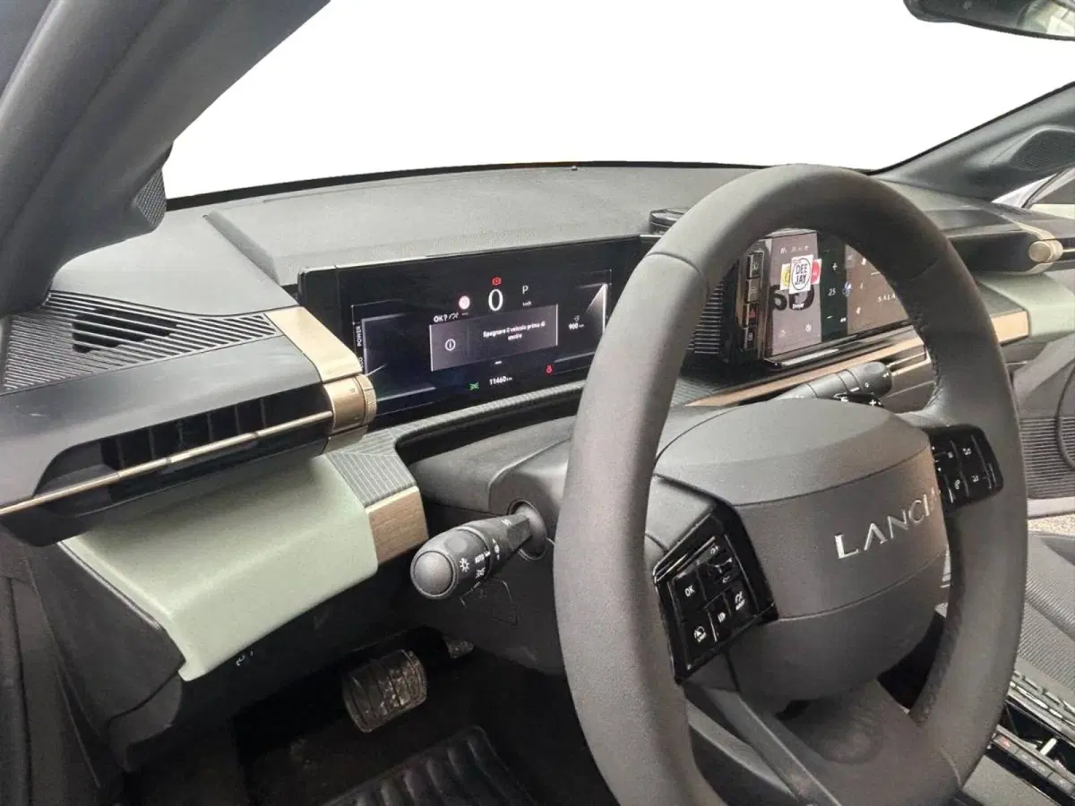 Lancia Ypsilon usata a Salerno (8)