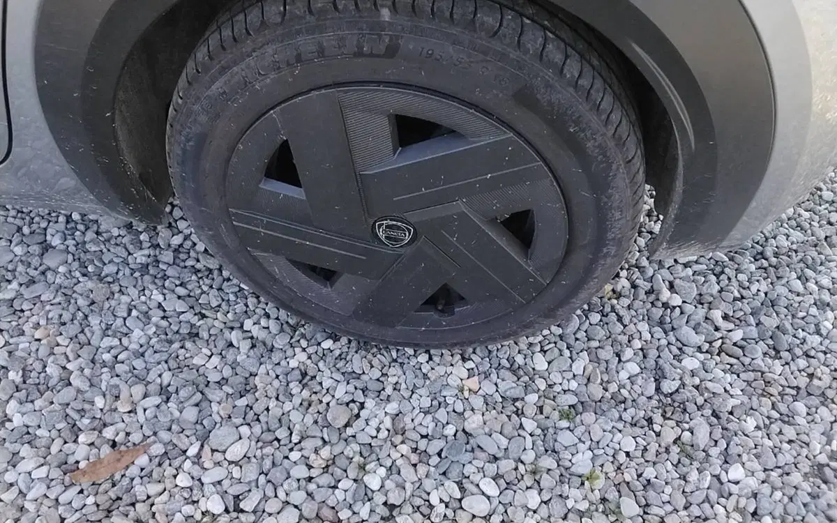 Lancia Ypsilon usata a Salerno (14)