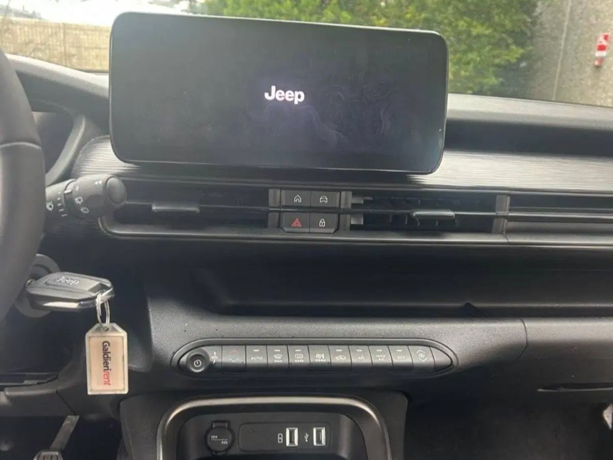 Jeep Avenger usata a Salerno (19)