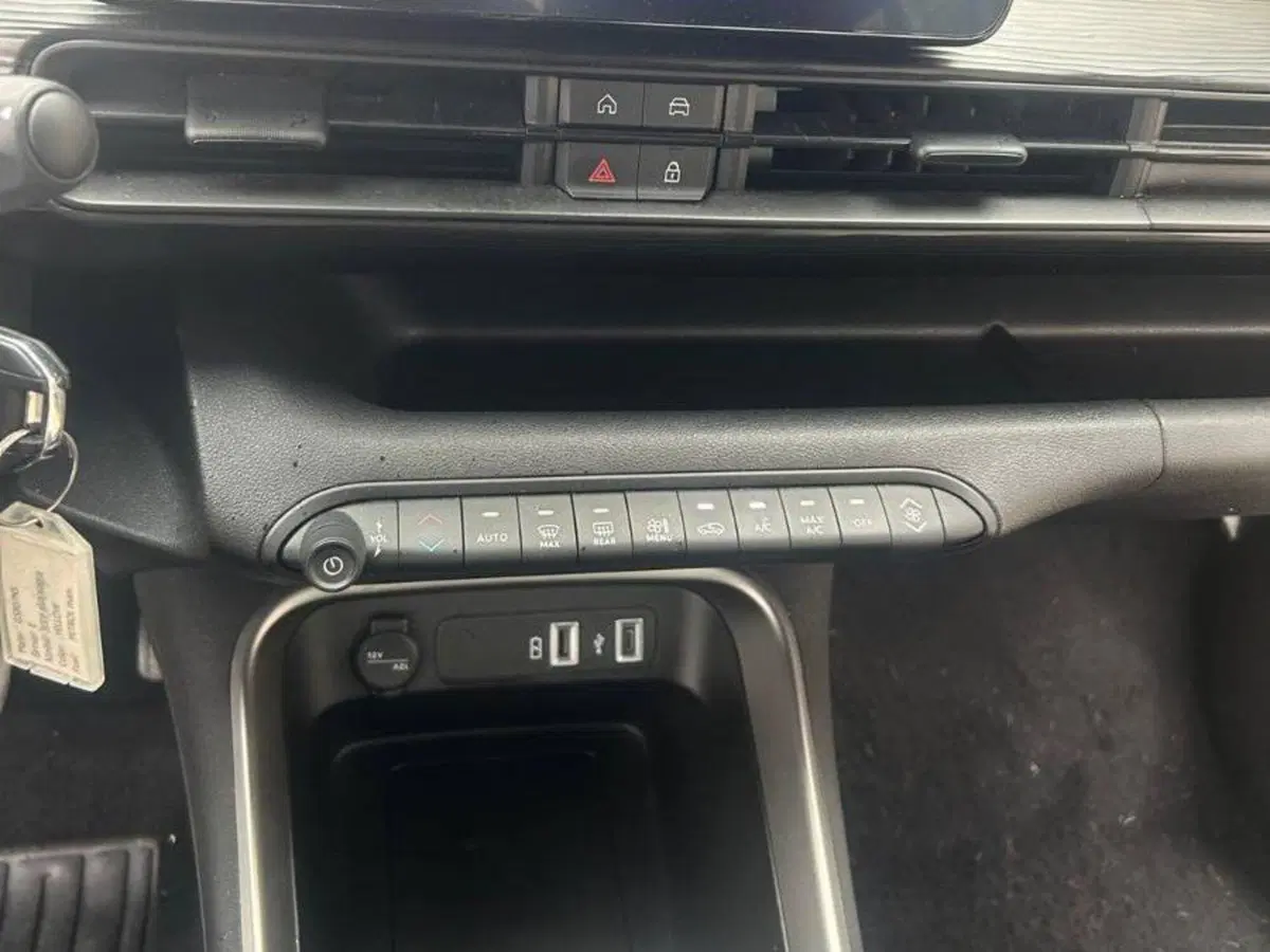 Jeep Avenger usata a Salerno (20)