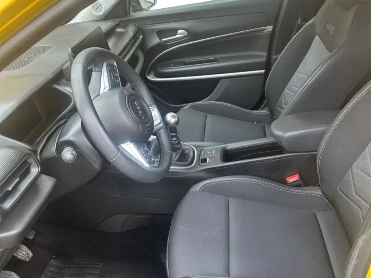 Jeep Avenger usata a Salerno (6)
