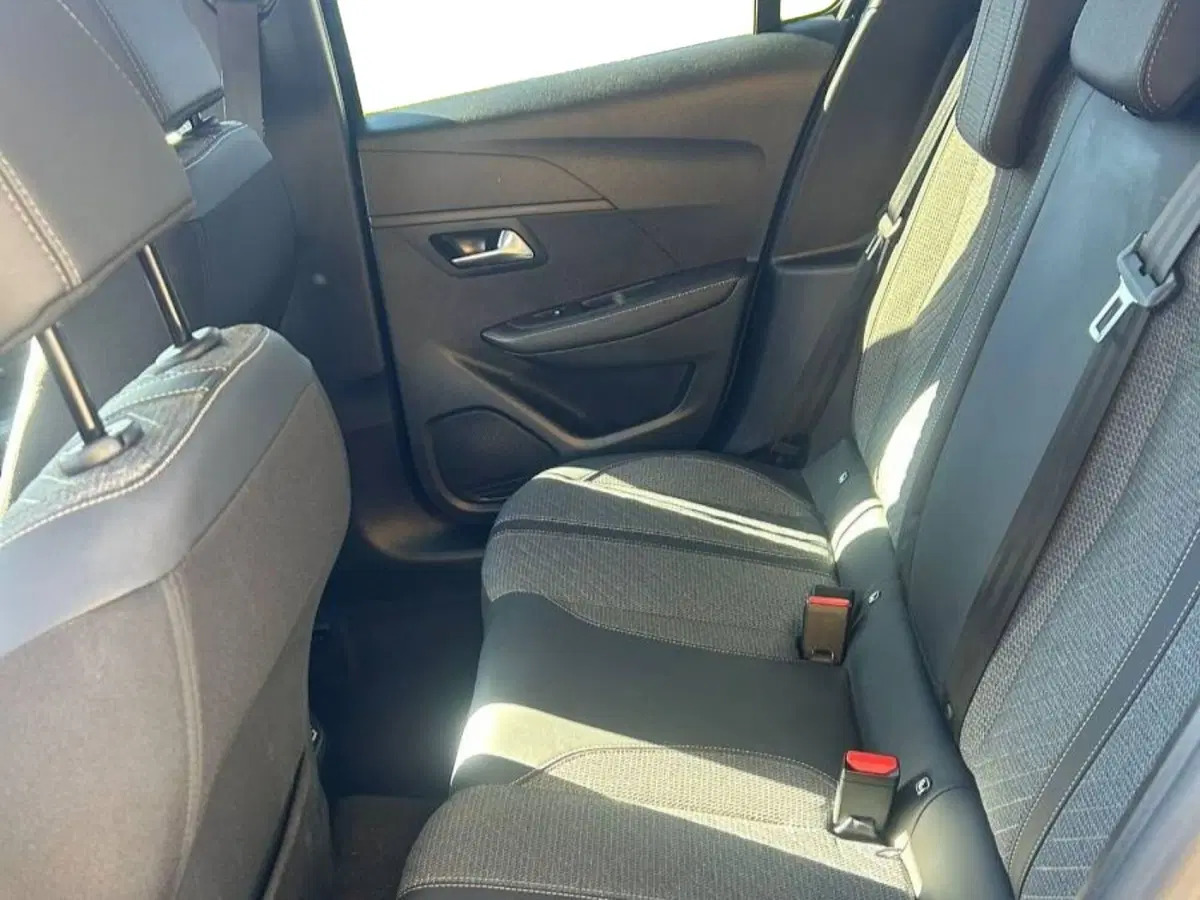 Jeep Avenger usata a Salerno (7)