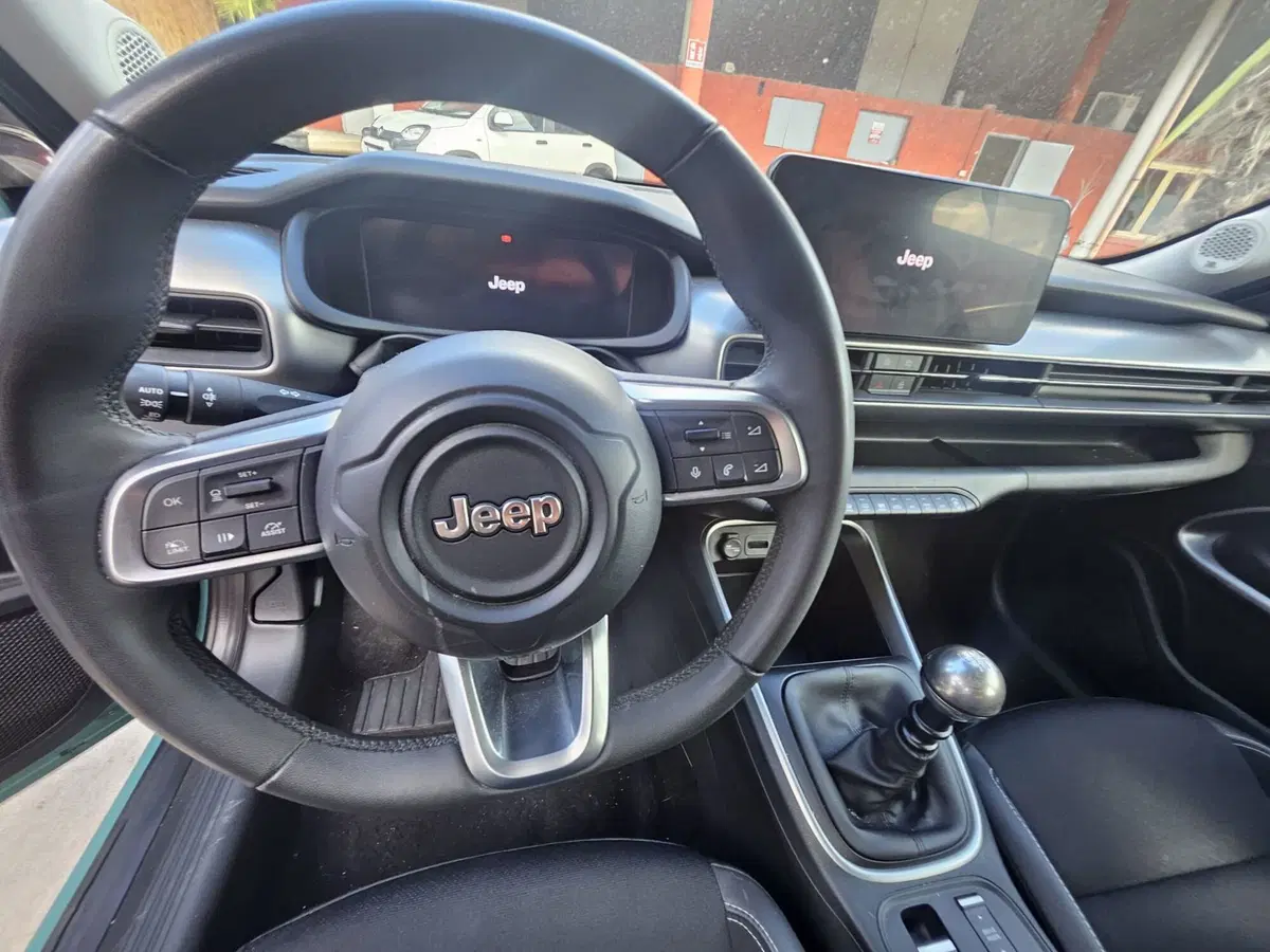 Jeep Avenger usata a Salerno (16)