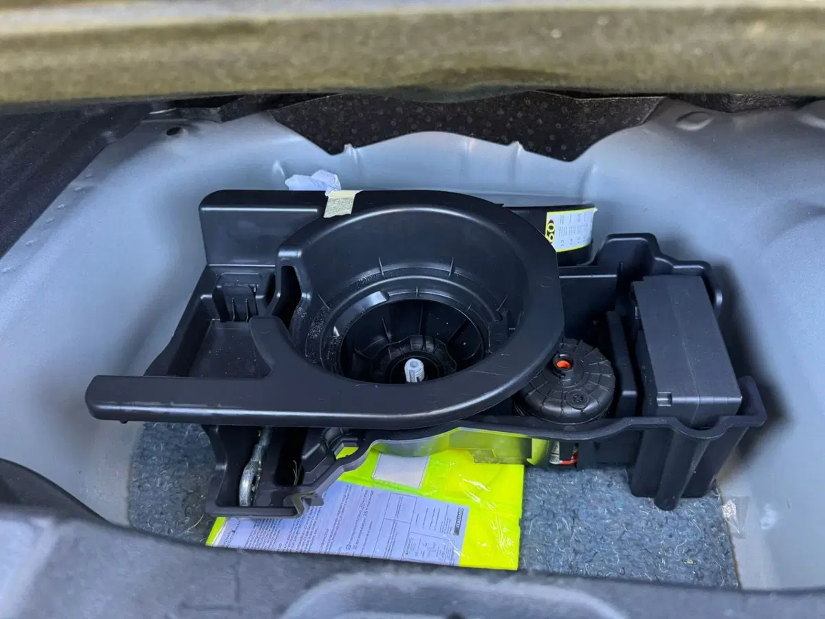 Jeep Avenger usata a Salerno (13)