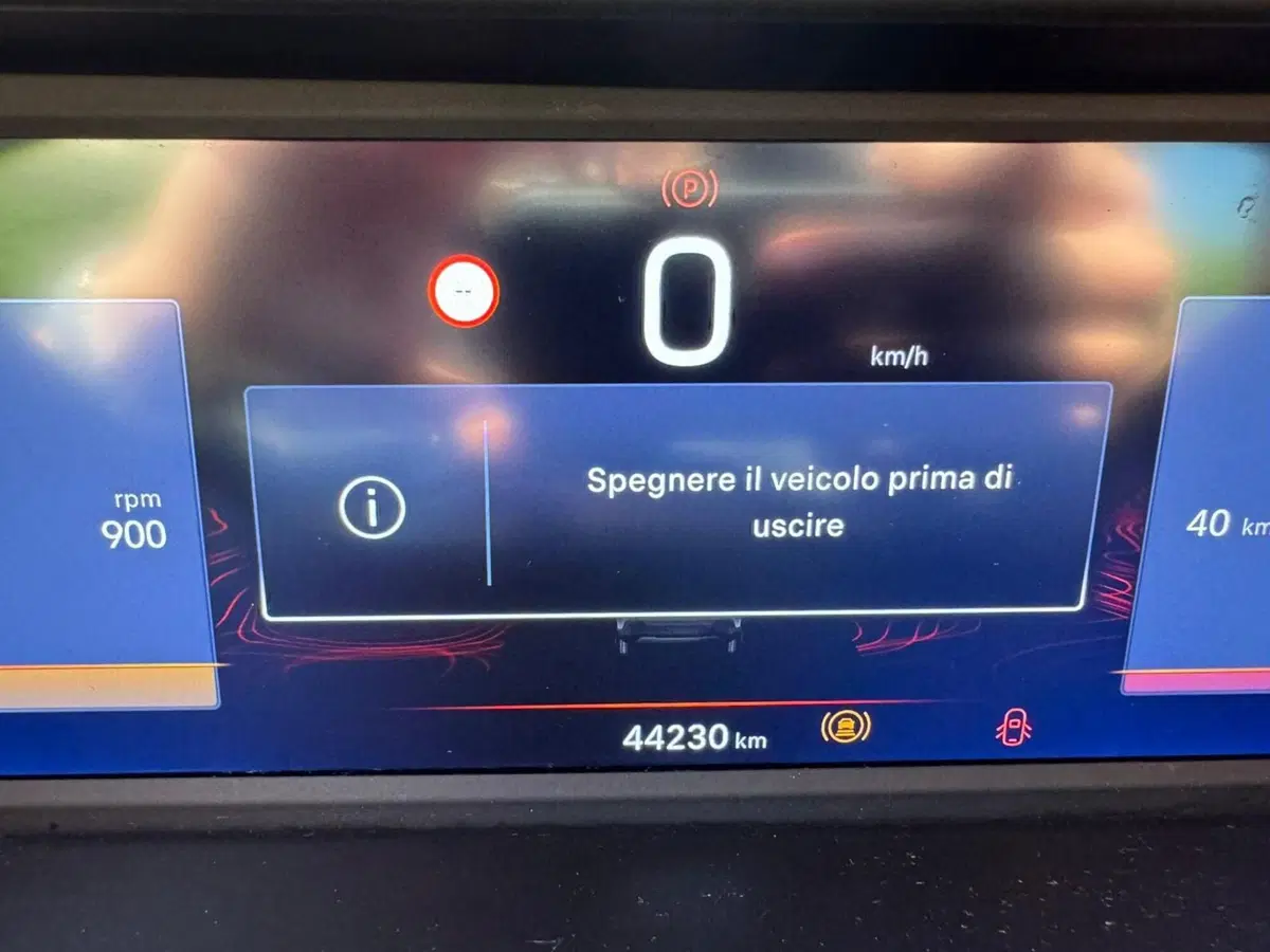 Jeep Avenger usata a Salerno (20)