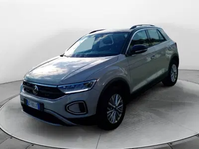 Volkswagen T-Roc 1.0 TSI Life del 2024 usata a Fisciano