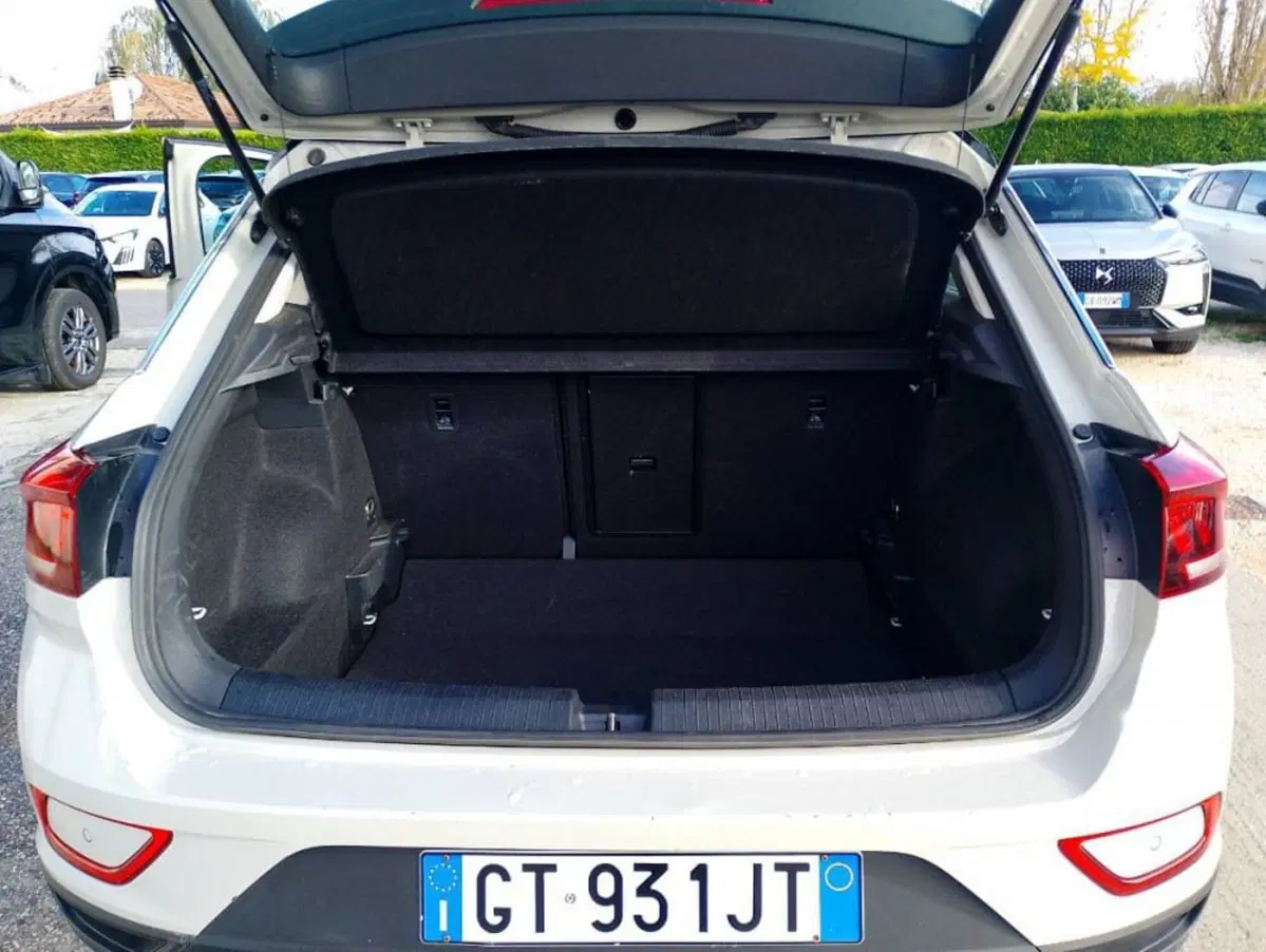 Volkswagen T-Roc usata a Salerno (13)