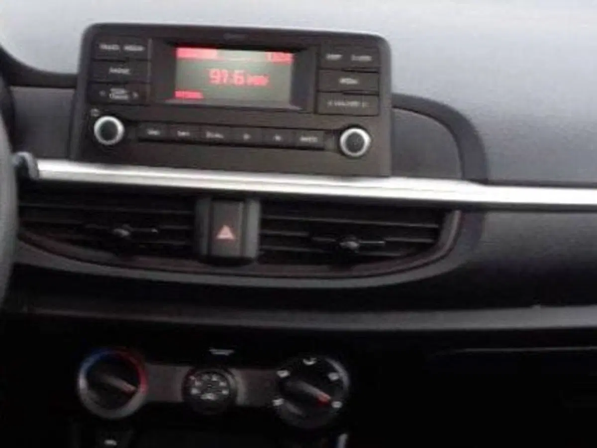 Kia Picanto usata a Salerno (18)